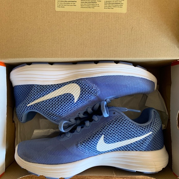 Nike Shoes - Nike revolution 3 size 6.5 Running shoes